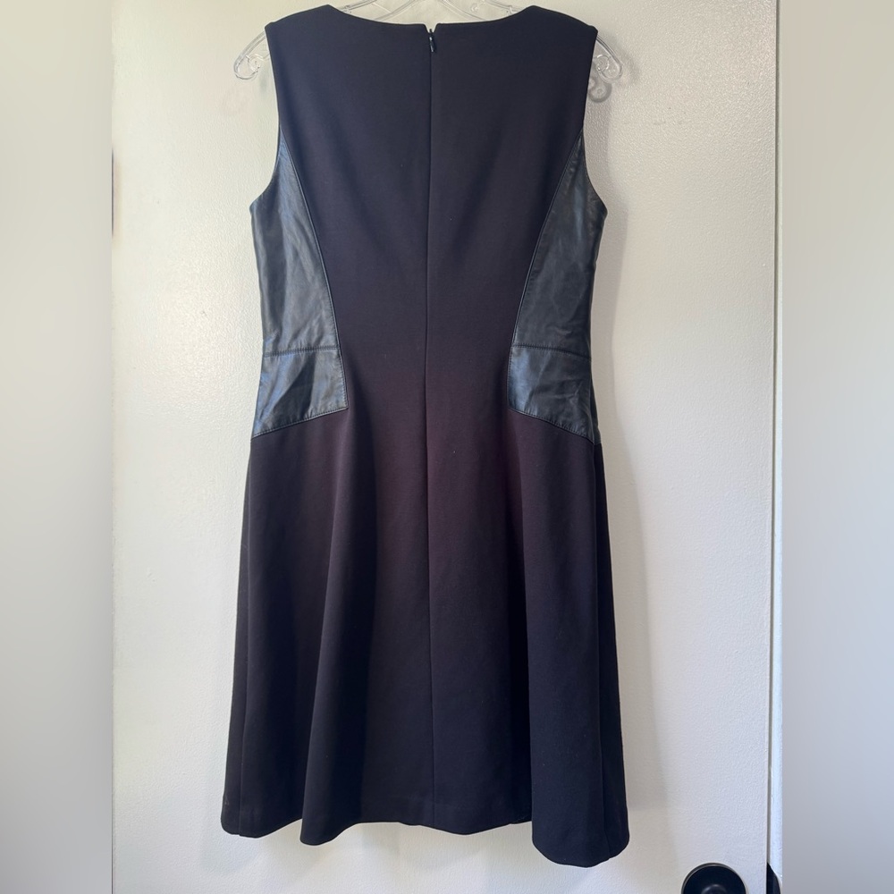 Lauren Ralph Lauren Faux Leather Trim Sheath Sleeveless Black Dress Sz - Picture 2 of 10